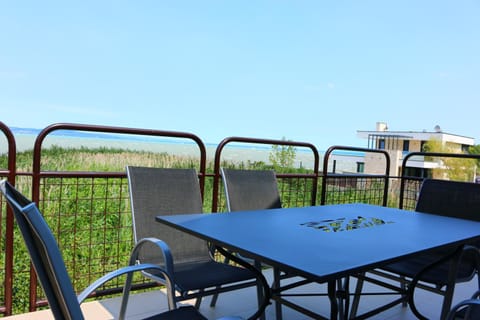 Neighbourhood, View (from property/room), Balcony/Terrace