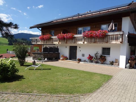 Property building, Spring, Day, Natural landscape, Garden, Garden view, Mountain view