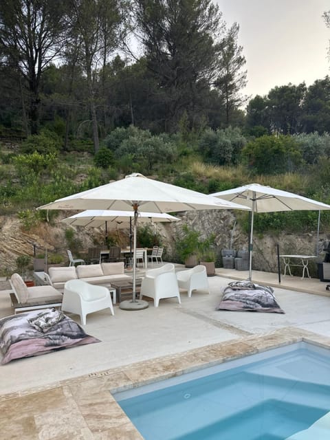 Maison à la campagne avec piscine House in French Riviera