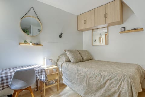 Bed, Bedroom