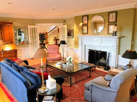 Living room, Seating area, flat iron