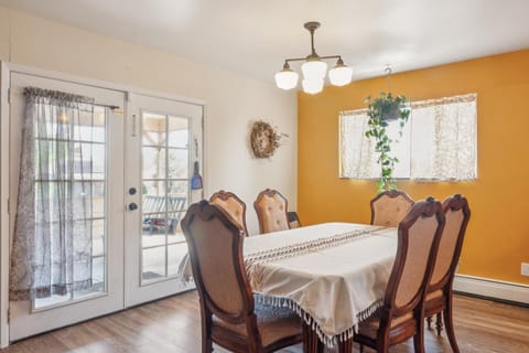 House of Broken Dove home House in Canon City