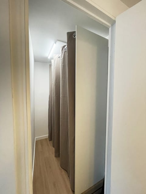 Charming Cozy Cottage Palaiseau Center Apartment in Massy