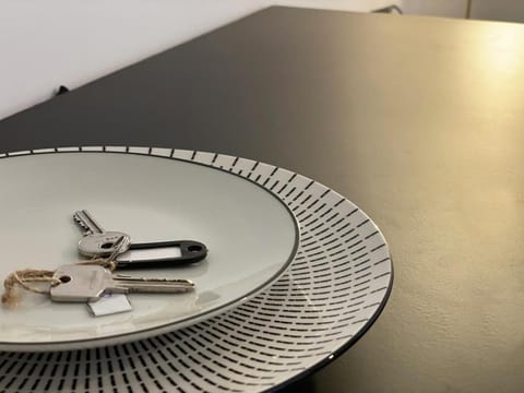 Charming Cozy Cottage Palaiseau Center Apartment in Massy