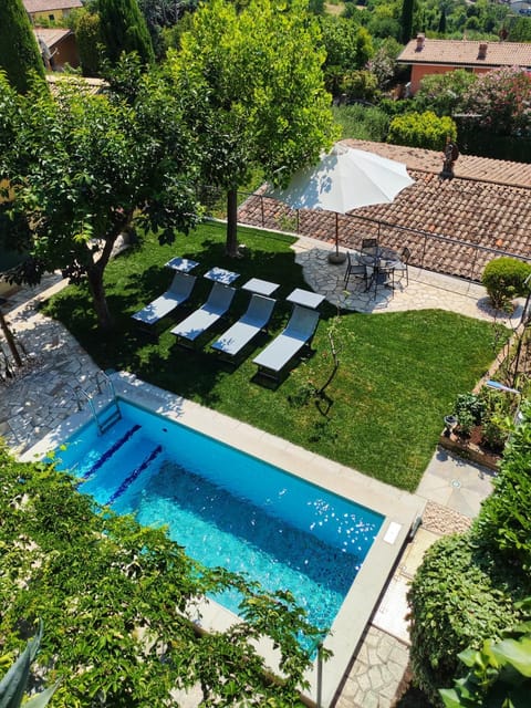 Property building, Garden, Swimming pool