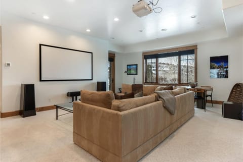Private Hot Tub, Theater Room, Valet Parking and Ski & Boot Storage at Ritz Carlton House in Edwards