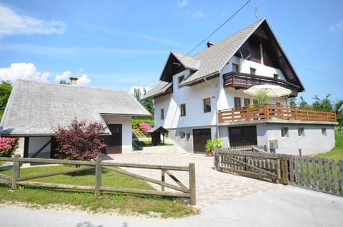 Facade/entrance, Garden view, Landmark view, Mountain view, Street view