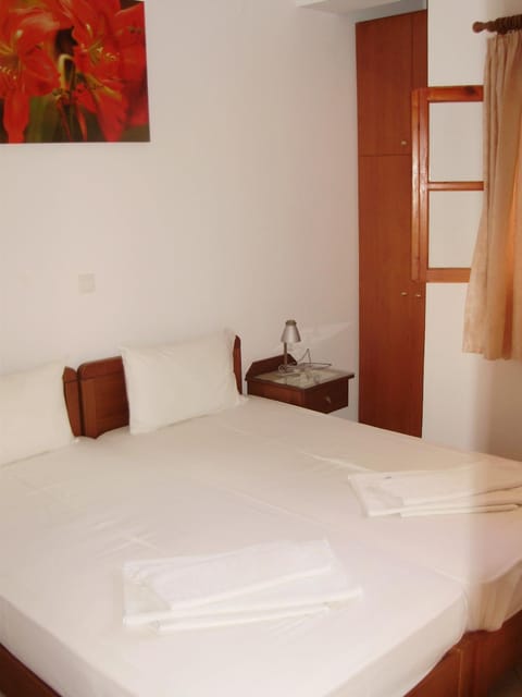 Tarsanas Beach Apartment hotel in Samos, Greece