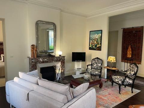 Living room, fireplace