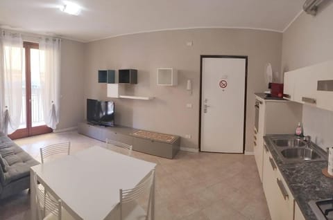 TV and multimedia, Kitchen or kitchenette, Living room
