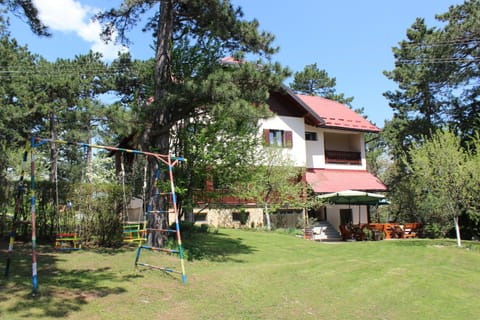 Guest House 3M Bed and Breakfast in Zlatibor District, Serbia