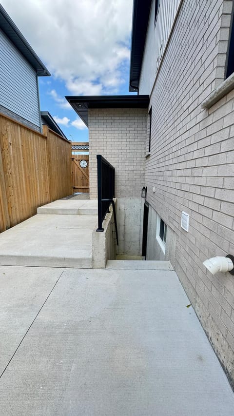 Beautiful Luxury Cozy Home Villa in Niagara Falls