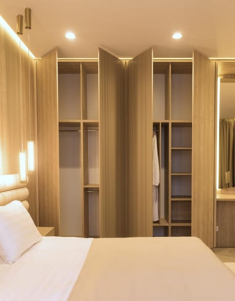 Bedroom, wardrobe