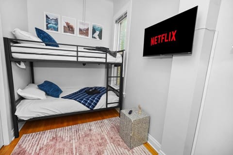 Bed, TV and multimedia, Photo of the whole room, Bedroom, bunk bed