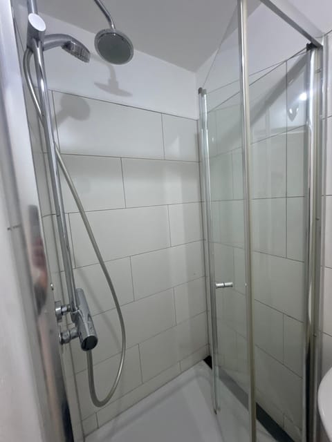 Modernes 1-Zimmer Appartment- mit Doppelbett und Smart-TV Apartment in Königswinter