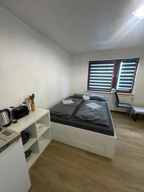 Modernes 1-Zimmer Appartment- mit Doppelbett und Smart-TV Apartment in Königswinter