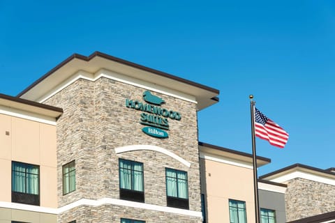 Homewood Suites by Hilton Cleveland/Sheffield Hotel in Lake Erie