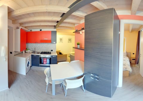 Bird's eye view, Kitchen or kitchenette