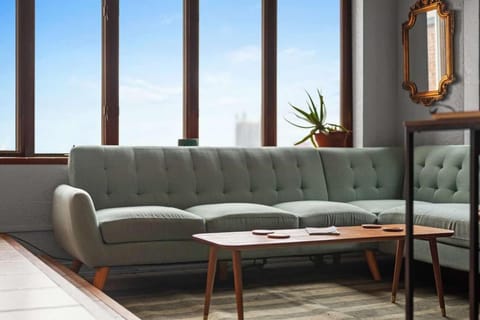 Breathtaking City View 1 Bed Stylish & Serene Apartment in Pittsburgh