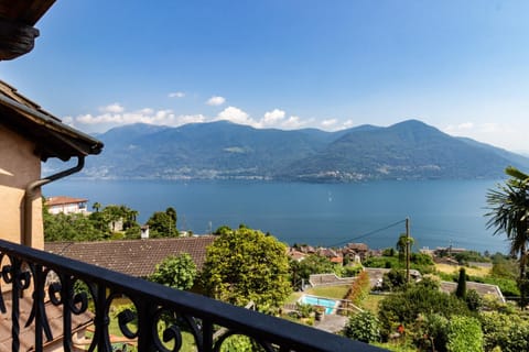 Nearby landmark, Spring, Day, Natural landscape, View (from property/room), Balcony/Terrace, Lake view, Mountain view