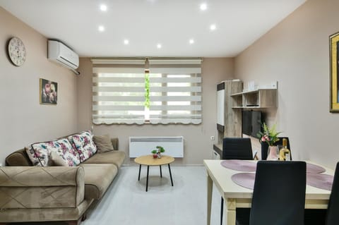 TV and multimedia, Living room, Dining area, heating, air conditioner