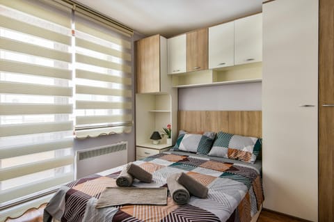 Bed, Bedroom, heating, wardrobe