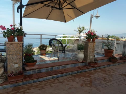 Garden on the Sea Alojamiento y desayuno in Vico Equense