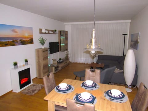 Living room, Seating area, Dining area