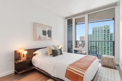 Bed, Bedroom, City view, Lake view