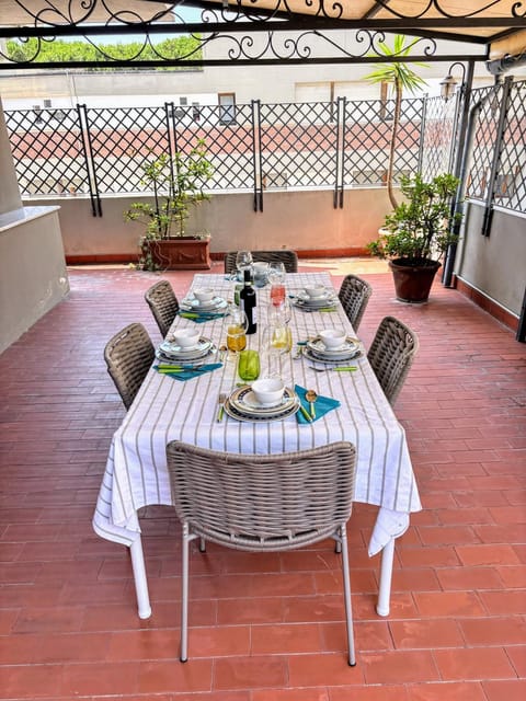 Property building, Balcony/Terrace