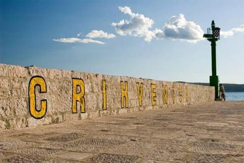 Nearby landmark, Off site, Neighbourhood, Sunset