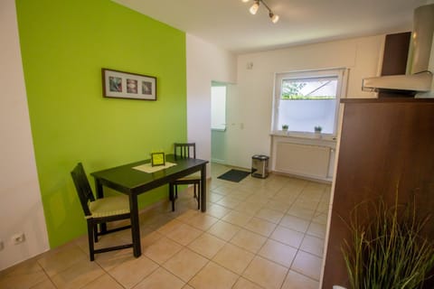 Dining area, kitchen