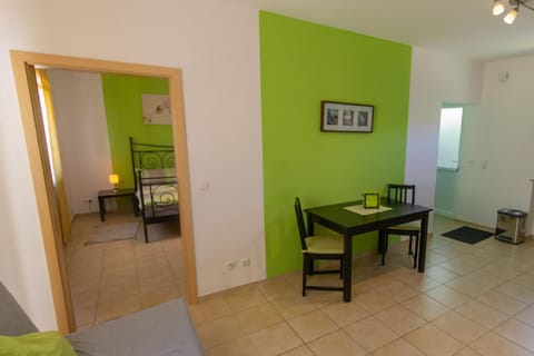 Dining area, Bedroom, kitchen