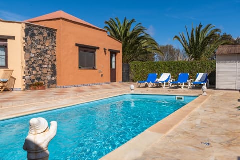 Solarium, Swimming pool