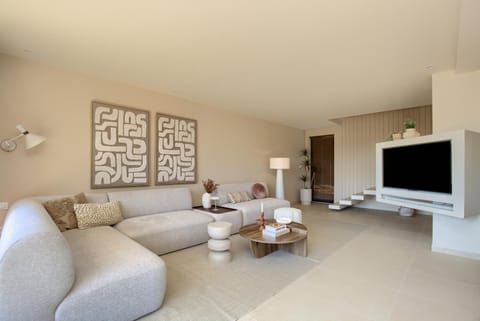 TV and multimedia, Living room, Seating area