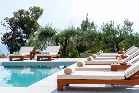 Natural landscape, Balcony/Terrace, Swimming pool, Swimming pool