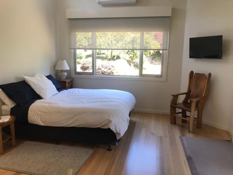 SIGNAL BOX Short Stay Bed and Breakfast in Gembrook