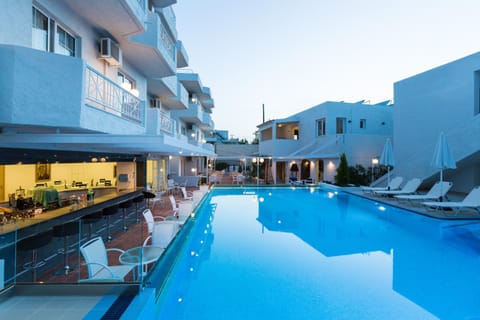 Castello Bianco Aparthotel Apartment hotel in Rethymno