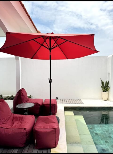 Seating area, Pool view, Swimming pool, sunbed