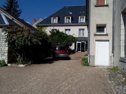Property building, Day