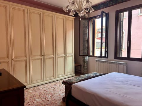 Bed, Bedroom, wardrobe