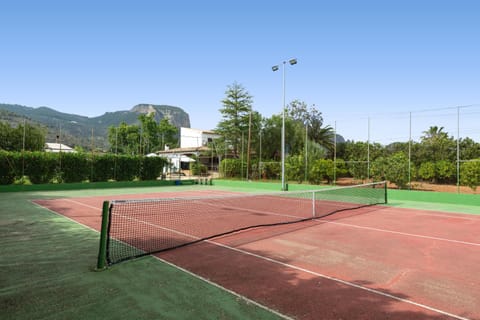 Tennis court