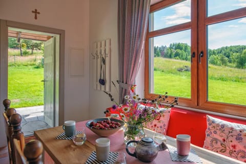 Malinowe Wzgórze domki 60 m2 z balią na wyłączność - płatna House in Pomeranian Voivodeship