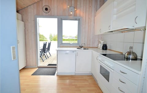 Nice Home In Karrebksminde With 3 Bedrooms, Sauna And Wifi House in Næstved