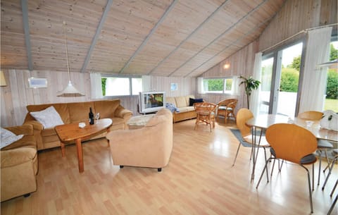 Nice Home In Karrebksminde With 3 Bedrooms, Sauna And Wifi House in Næstved
