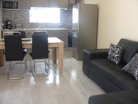 Communal lounge/ TV room, Coffee/tea facilities, Communal kitchen