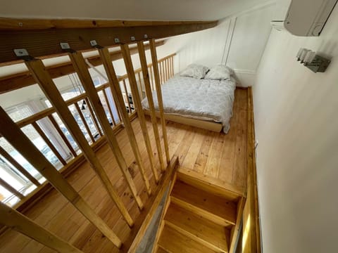 Bed, Photo of the whole room