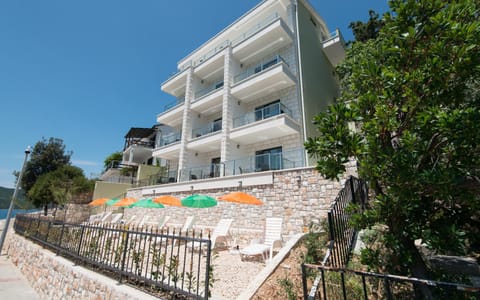 Property building, Day