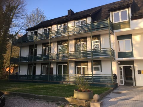Facade/entrance, Spring