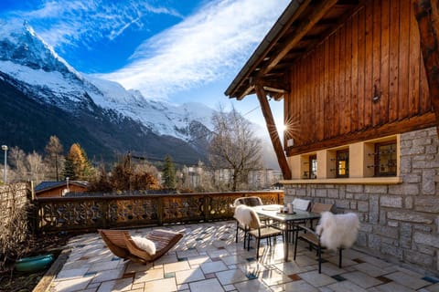 Property building, Natural landscape, Winter, View (from property/room), Balcony/Terrace, Mountain view